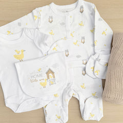 Unisex Baby Gifts (7 Items) Welcome Home- New Baby Gifts