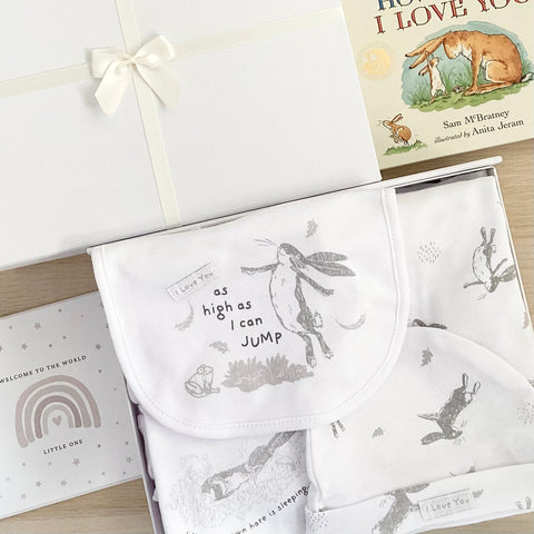 New Baby Hamper (6 Items) Guess How Much I Love You Unisex New Baby Gift Set
