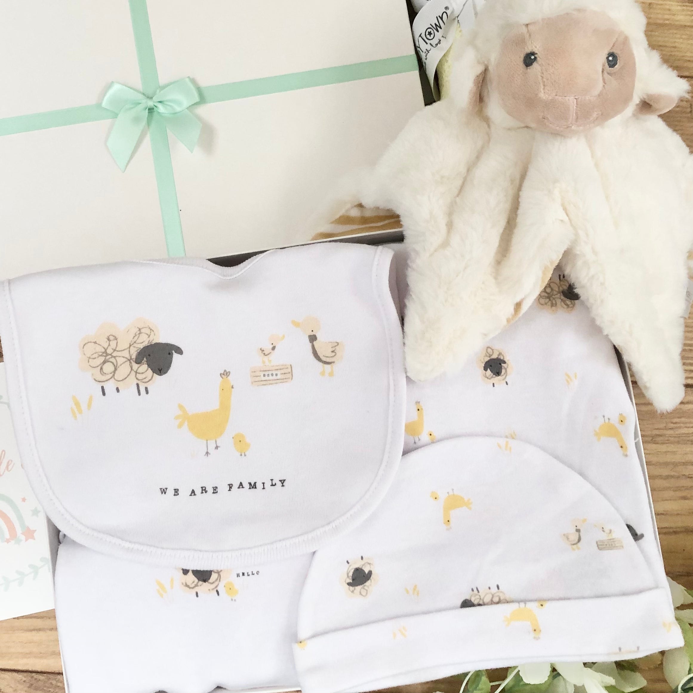 Unisex gifts for baby deals